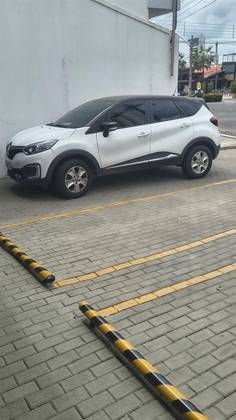 RENAULT CAPTUR 1.6 16V SCE FLEX LIFE X-TRONIC RENAULT CAPTUR 1.6 16V SCE FLEX LIFE X-TRONIC